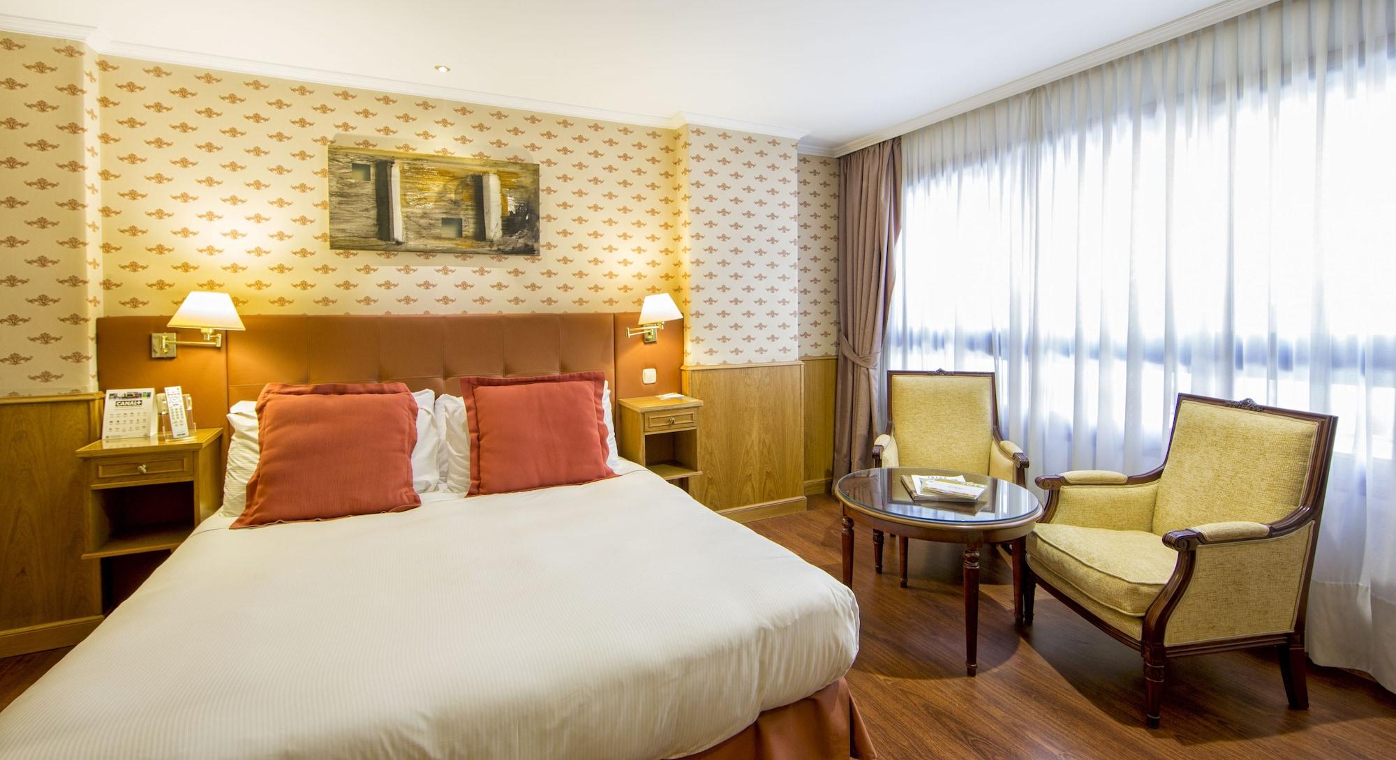 Hotel Eurostars Araguaney Santiago de Compostela Exteriér fotografie A room at the hotel