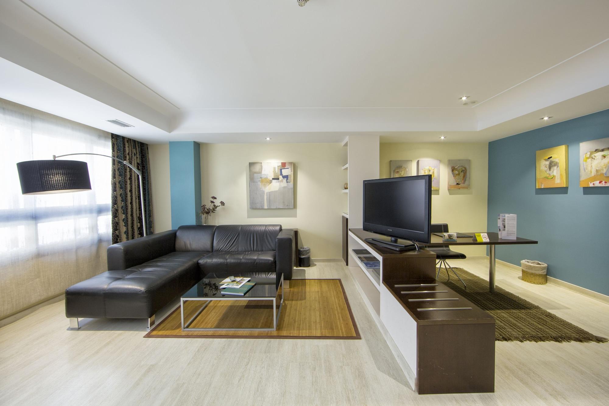 Hotel Eurostars Araguaney Santiago de Compostela Exteriér fotografie A typical living room in a serviced apartment