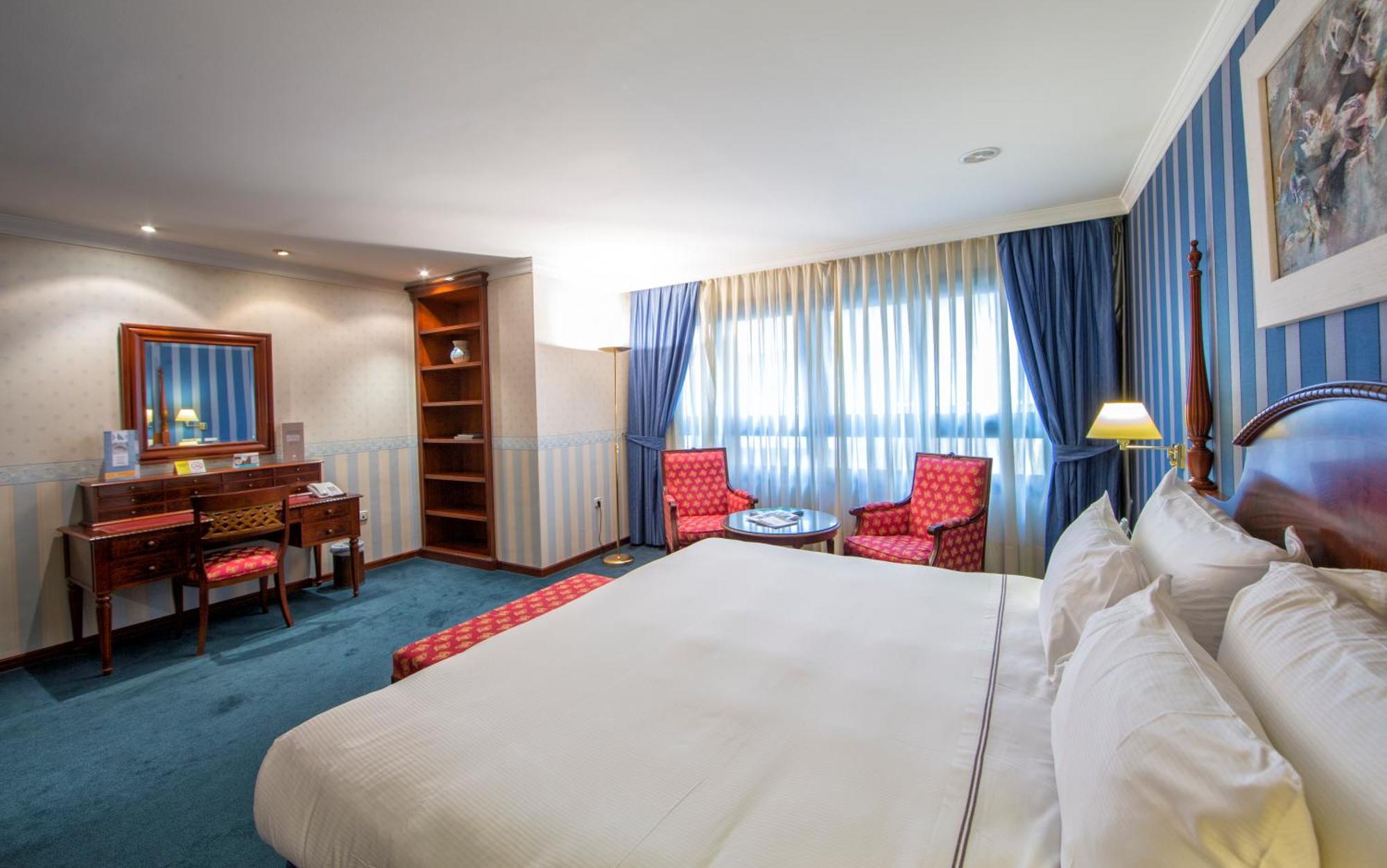 Hotel Eurostars Araguaney Santiago de Compostela Pokoj fotografie A room at the hotel